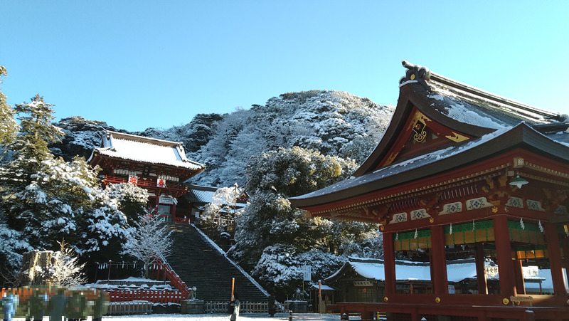 雪の『鶴岡八幡宮』