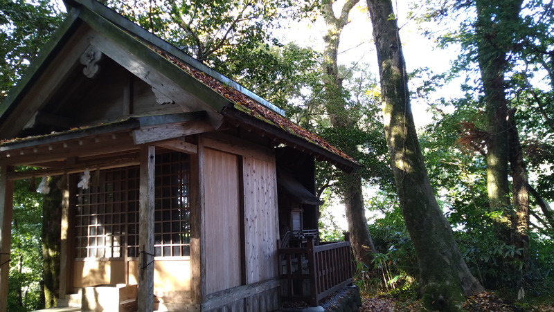 『須佐神社』境内末社『三穂社』