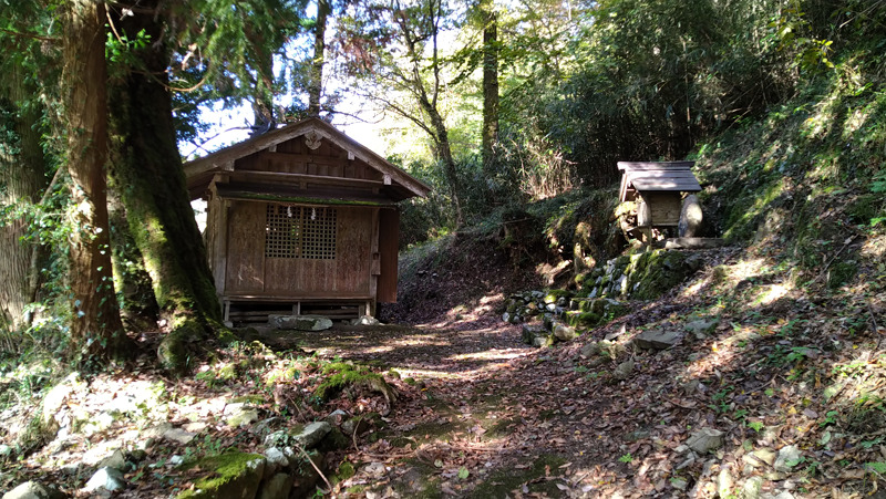 『須賀神社』の御拝殿